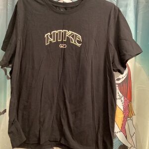 Men’s Nike tshirt